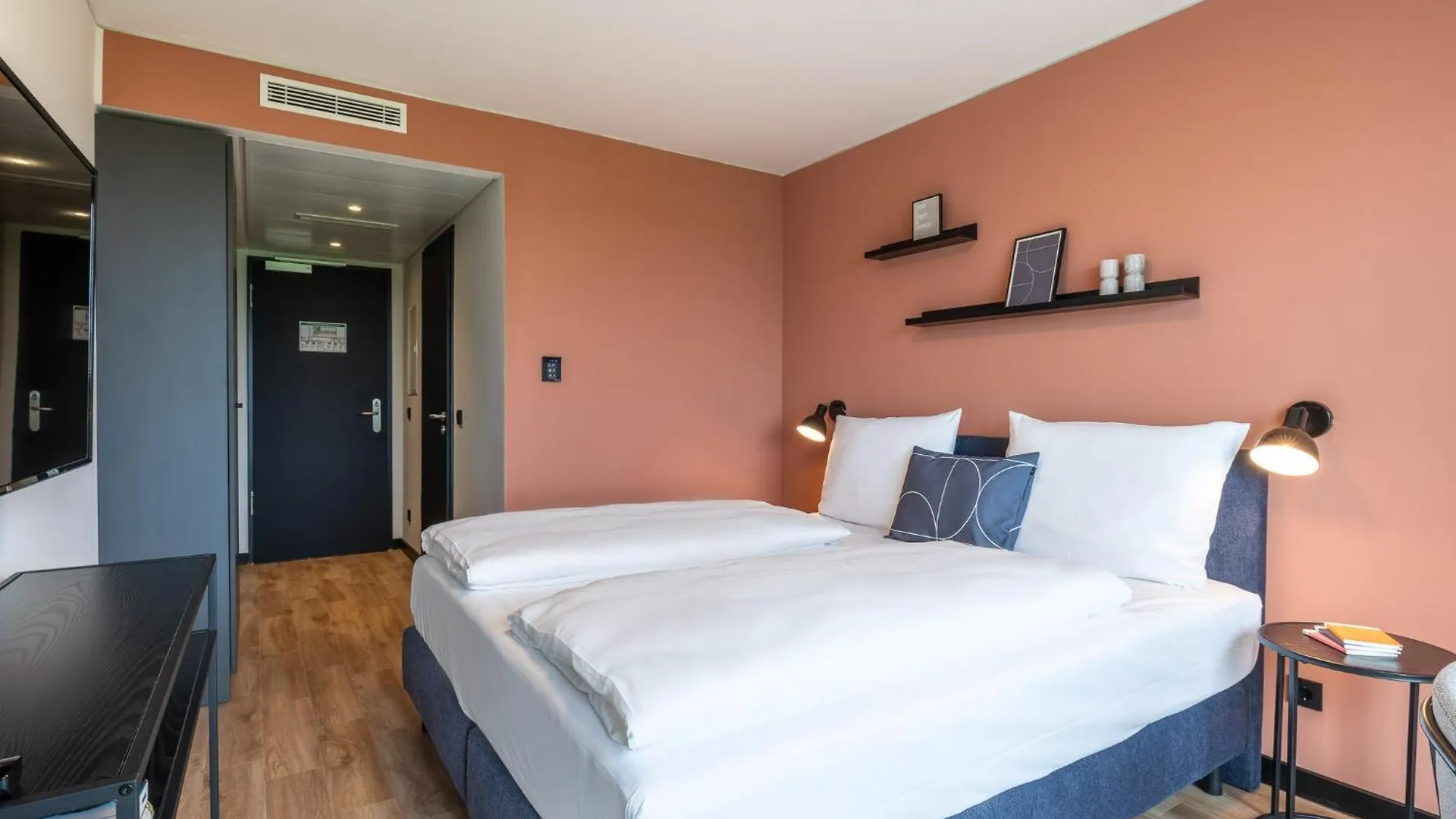 Hotel The Base Monachium