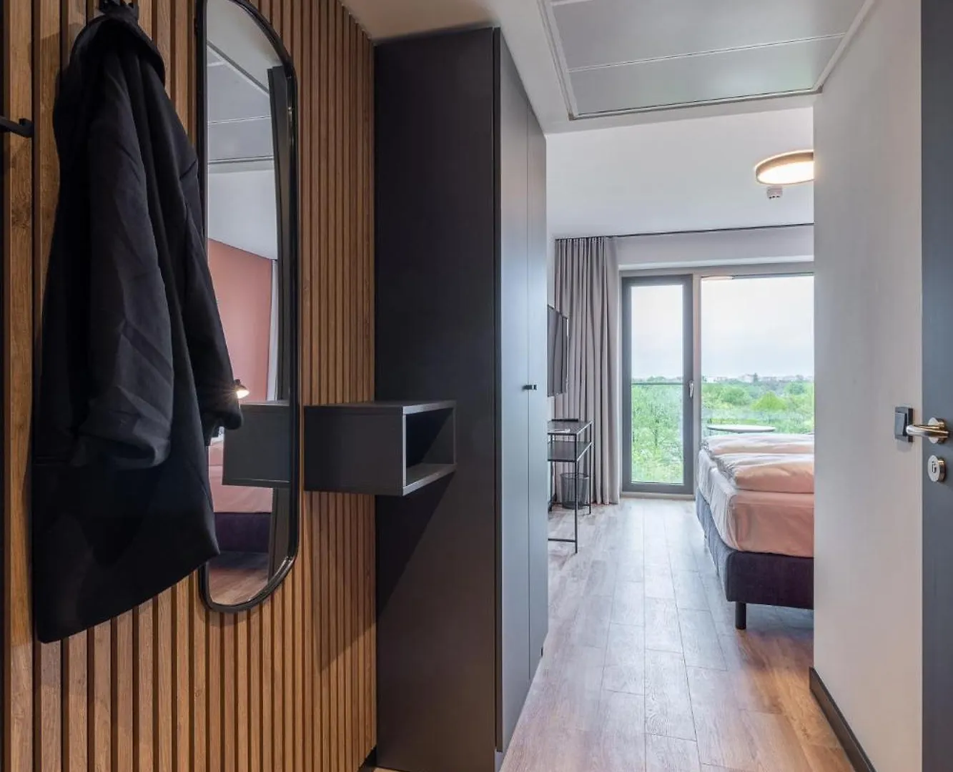 Hotel The Base Monachium 3*,  Niemcy